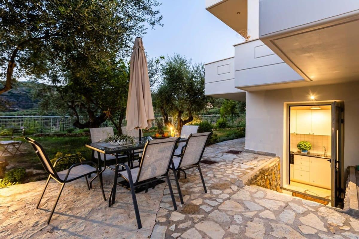 Kitries Summer Getaway - Eden Sandy Suite Kitriai Exterior photo